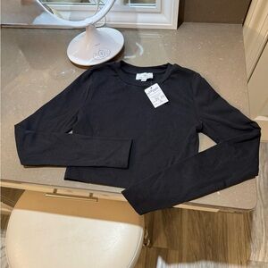 Black Long Sleeve Crop Top